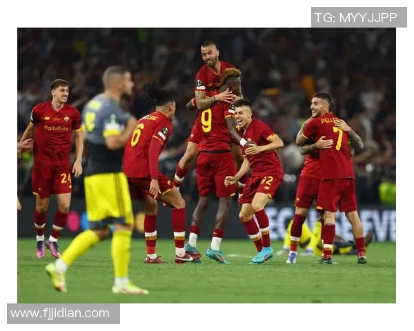 费耶诺德与特温特激战正酣赛果揭晓引发球迷热议